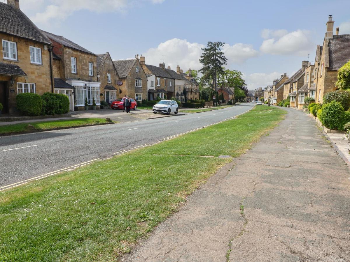 Blundell's Cottage Broadway  Esterno foto